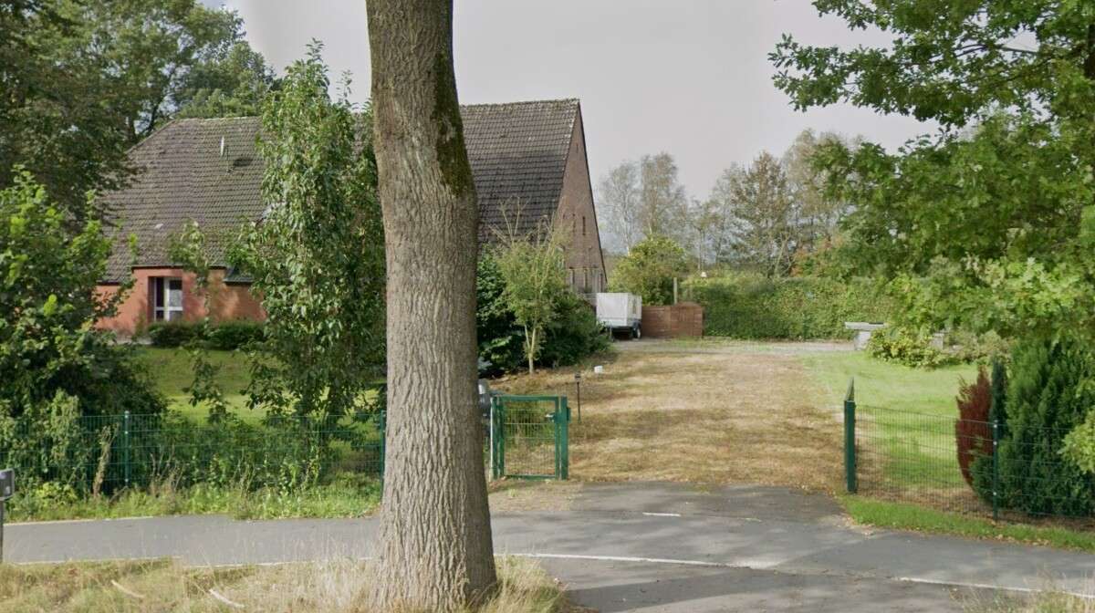 Thumbnail-Haus zum Kaufen in Westerstede Hollriede 199.500,00 € 117 m²
