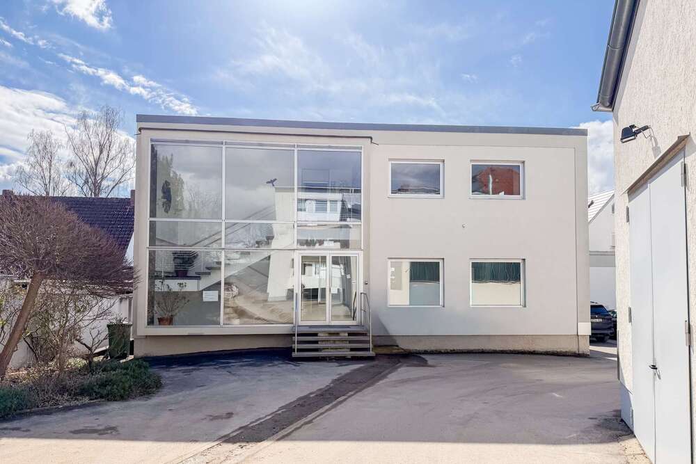 Thumbnail-Büro in Regensburg 3.400,00 € 380 m²
