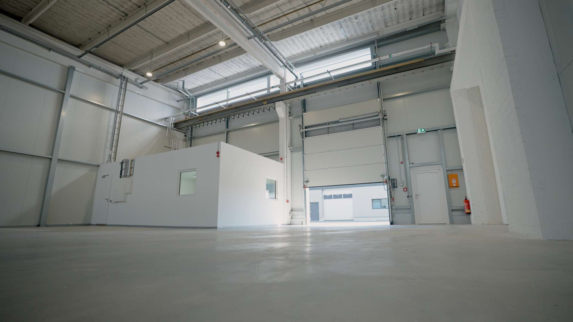 Thumbnail-Halle in Meckenheim 3.300,00 € 390 m²