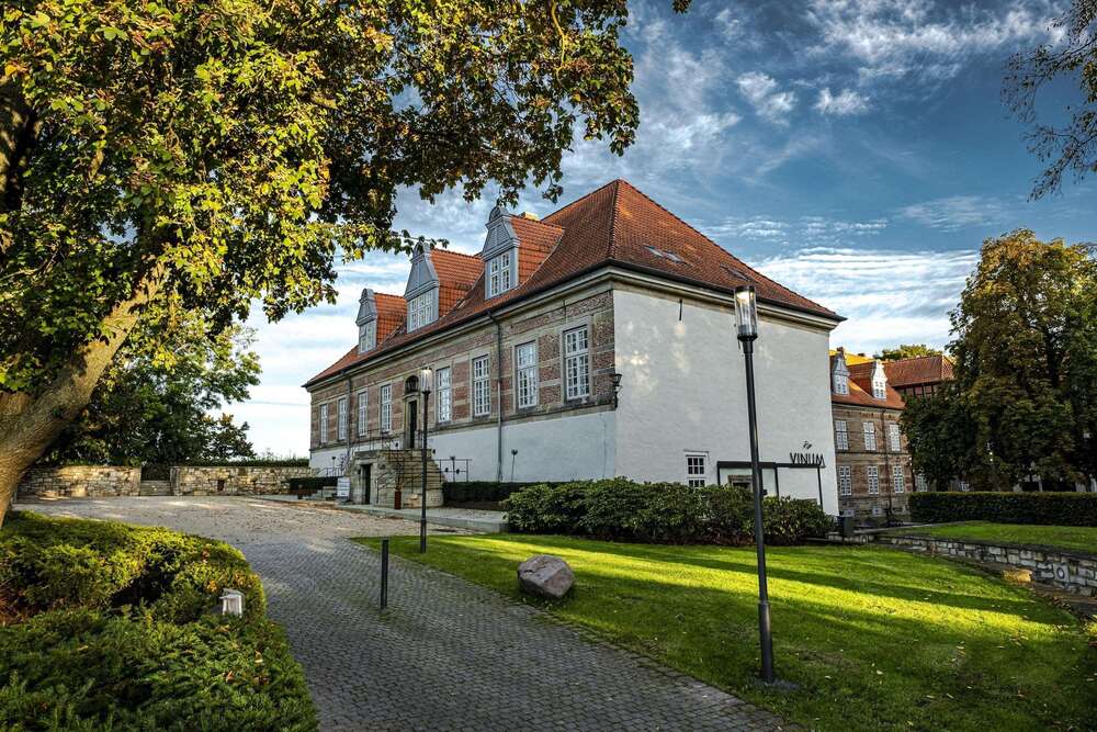 Thumbnail-Büro in Neustadt 2.433,34 € 248.3 m²