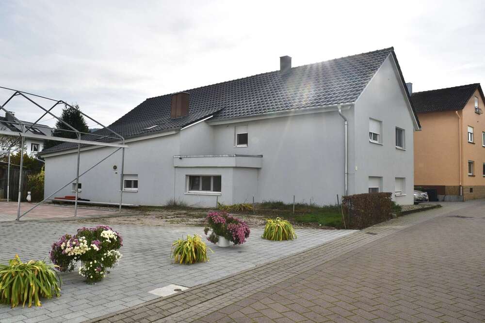 Thumbnail-Haus zum Kaufen in Sinzheim 545.000,00 € 313 m²