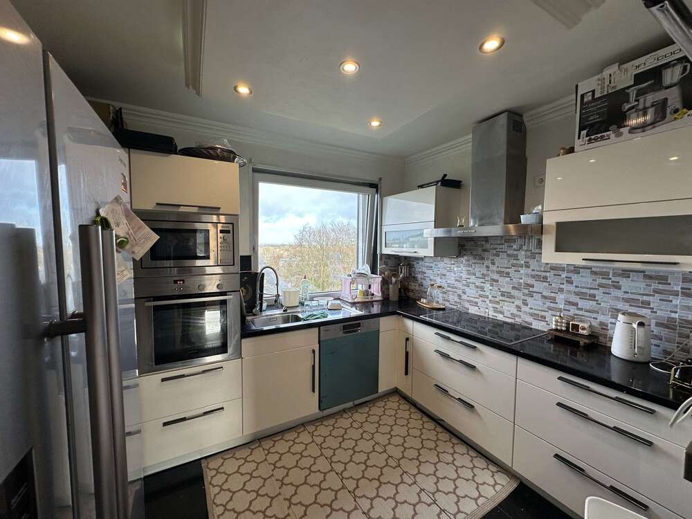 Thumbnail-Wohnung zum Kaufen in Gelsenkirchen 179.000,00 € 130 m²