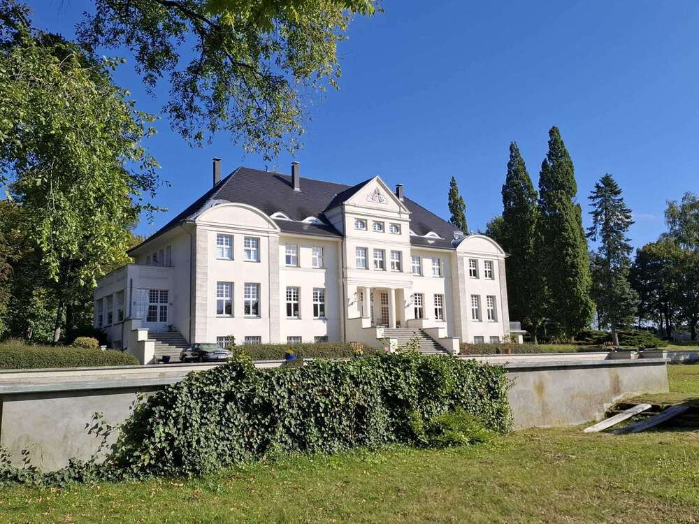Thumbnail-Haus zum Kaufen in Kröpelin 3.600.000,00 € 1450 m²