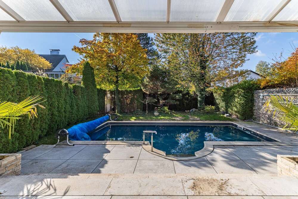 Thumbnail-Haus zum Kaufen in München 1.850.000,00 € 282 m²