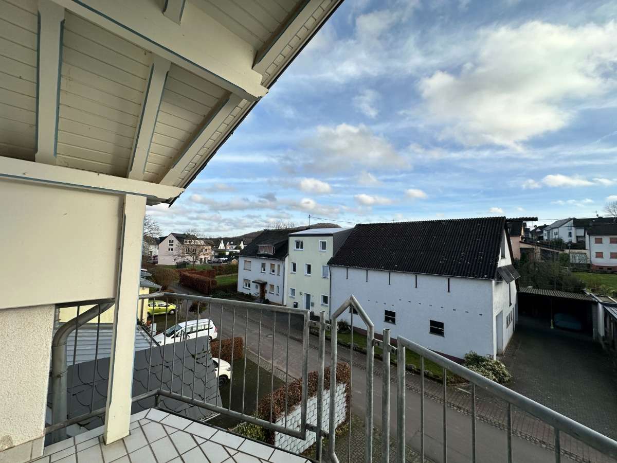 Thumbnail-Wohnung zum Mieten in Ürzig 700,00 € 82 m²