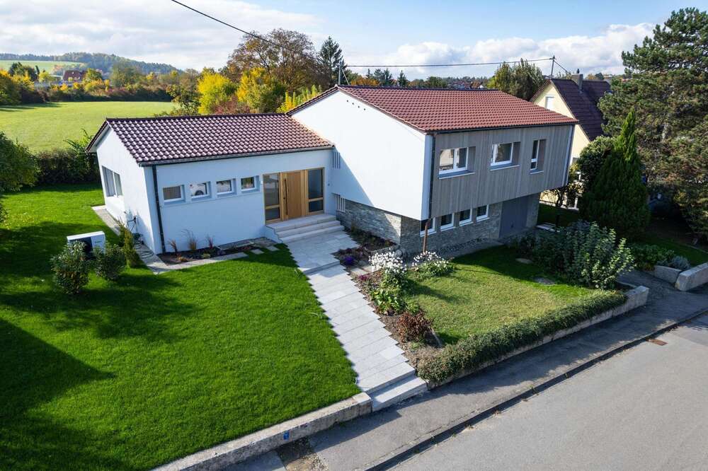 Thumbnail-Haus zum Kaufen in Hechingen 1.050.000,00 € 188 m²