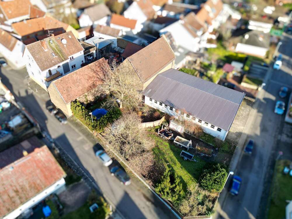 Thumbnail-Haus zum Kaufen in Hochheim am Main 910.000,00 € 742 m²