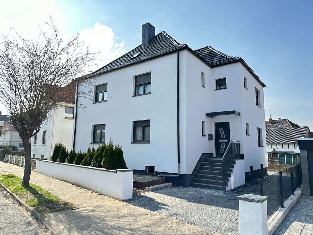 Thumbnail-Haus zum Kaufen in Gronau (Leine) 330.000,00 € 165 m²