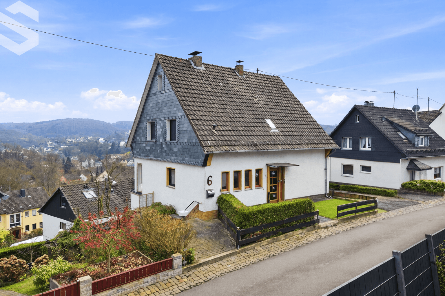 Thumbnail-Haus zum Kaufen in Gummersbach 229.000,00 € 190 m²