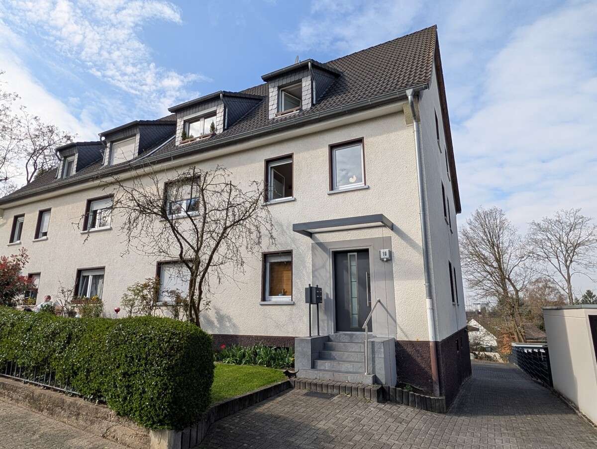 Thumbnail-Haus zum Kaufen in Bergisch Gladbach 499.000,00 € 208 m²