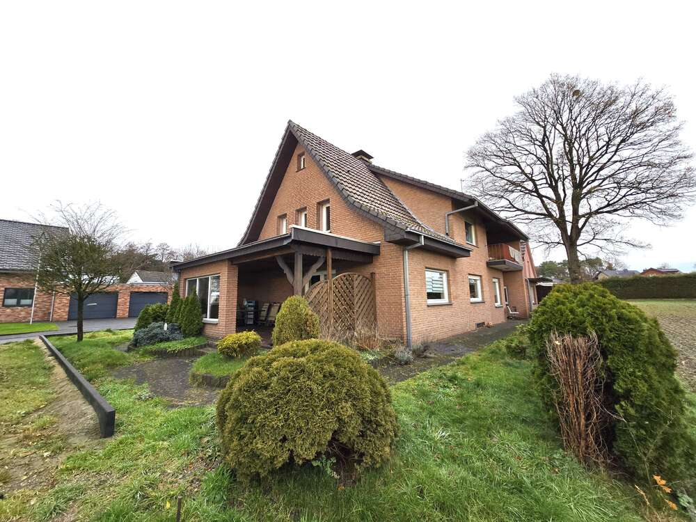 Thumbnail-Haus zum Kaufen in Schloß Holte-Stukenbrock 413.000,00 € 202 m²