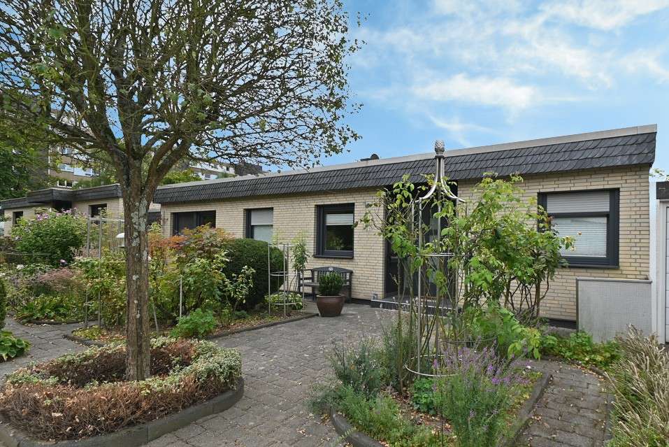 Thumbnail-Haus zum Kaufen in Essen 695.000,00 € 204 m²