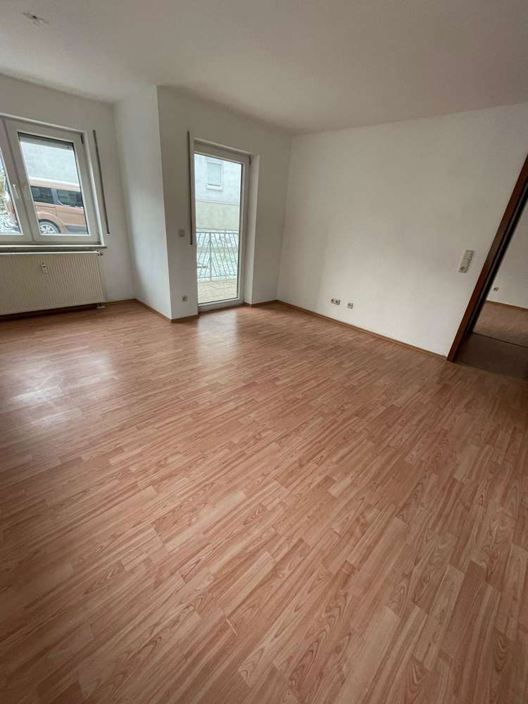 Thumbnail-Wohnung zum Mieten in Glauchau Reinholdshain 316,00 € 52.66 m²