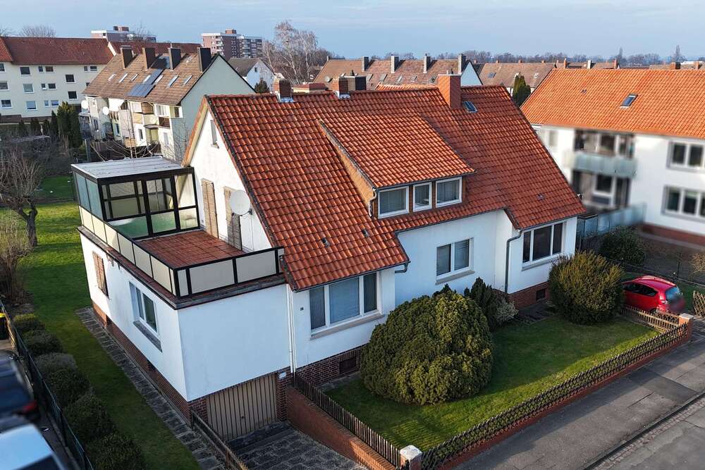 Thumbnail-Haus zum Kaufen in Barsinghausen 140.000,00 € 214 m²