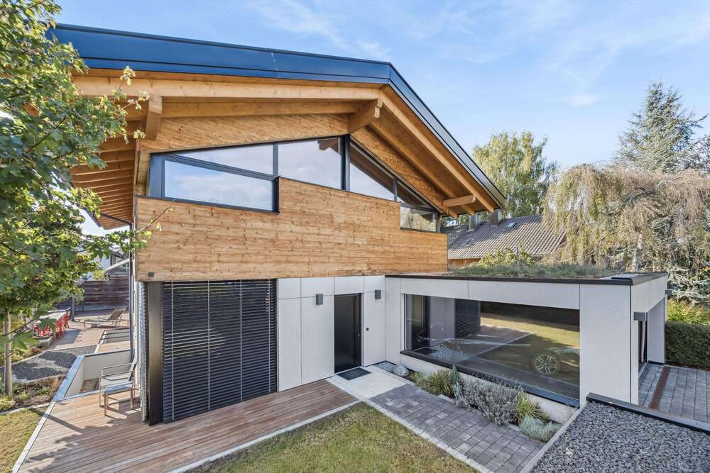 Thumbnail-Haus zum Kaufen in Oberhaching 3.100.000,00 € 327 m²