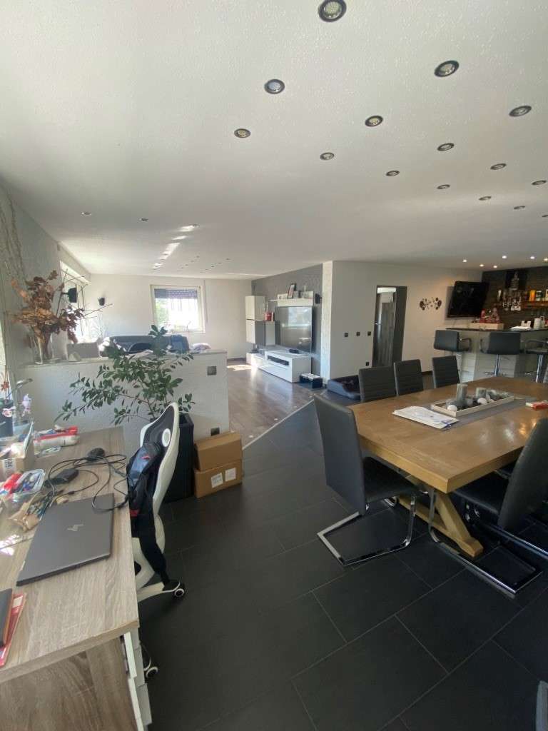 Thumbnail-Wohnung zum Kaufen in Blumberg 219.000,00 € 131.7 m²