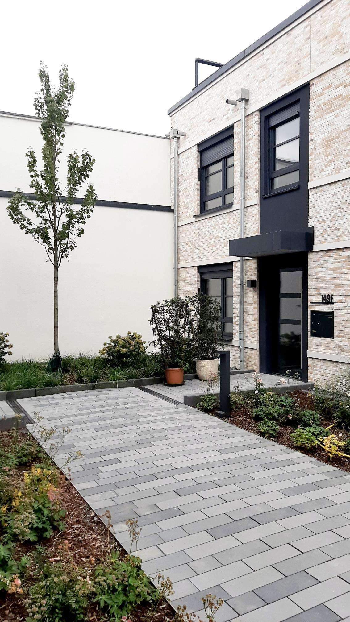 Thumbnail-Haus zum Kaufen in Düsseldorf 1.068.300,00 € 117 m²