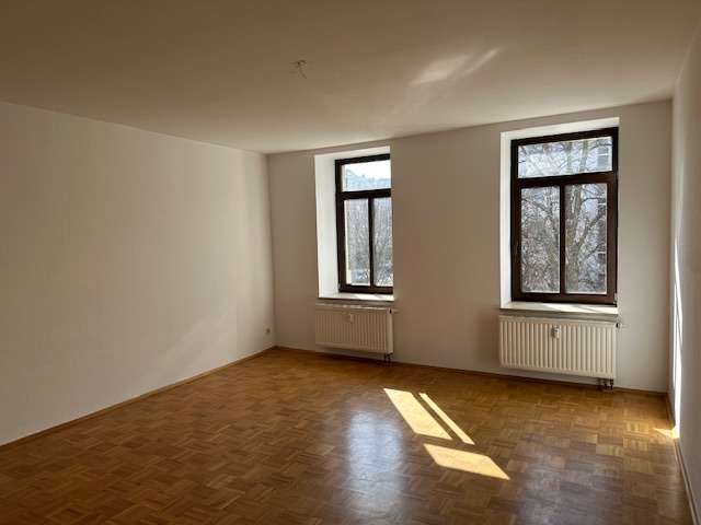 Thumbnail-Wohnung zum Mieten in Chemnitz 250,00 € 53.47 m²