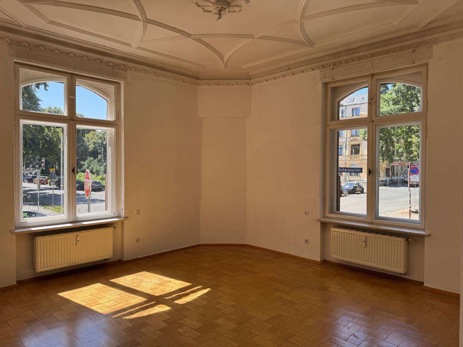 Thumbnail-Wohnung zum Mieten in Zwickau 900,00 € 174.25 m²