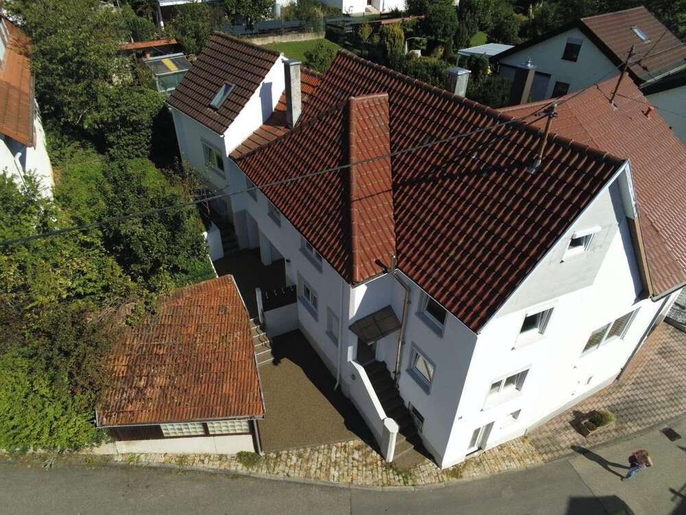 Thumbnail-Haus zum Kaufen in Nürtingen-Neckarhausen 498.000,00 € 135 m²