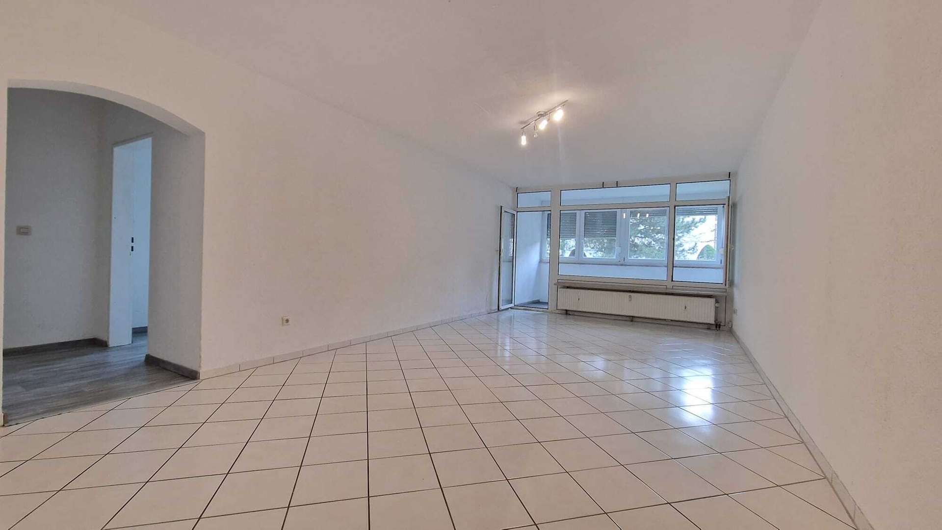 Thumbnail-Wohnung zum Kaufen in Viernheim 150.000,00 € 68 m²