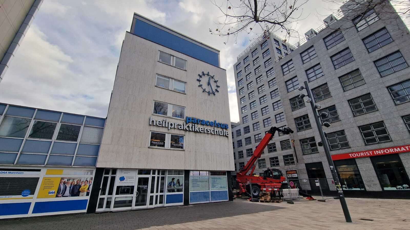 Thumbnail-Büro in Mannheim 2.021,00 € 176.37 m²
