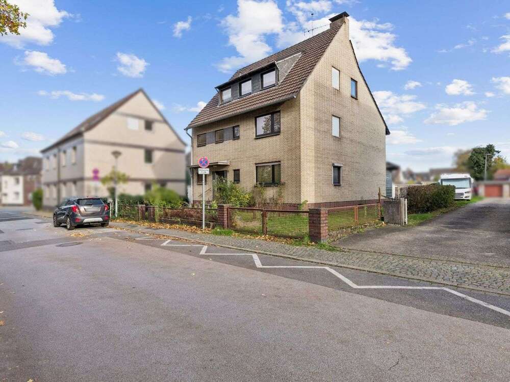 Thumbnail-Haus zum Kaufen in Oberhausen 374.220,00 € 203 m²