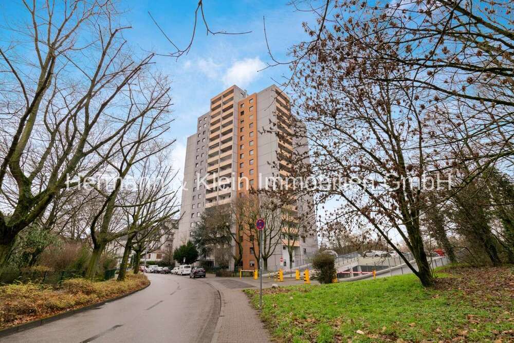 Thumbnail-Wohnung zum Mieten in Frankfurt am Main Niederrad 1.995,00 € 133 m²