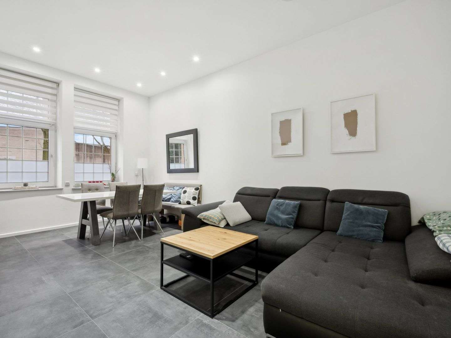 Thumbnail-Wohnung zum Kaufen in Mönchengladbach 250.000,00 € 121 m²