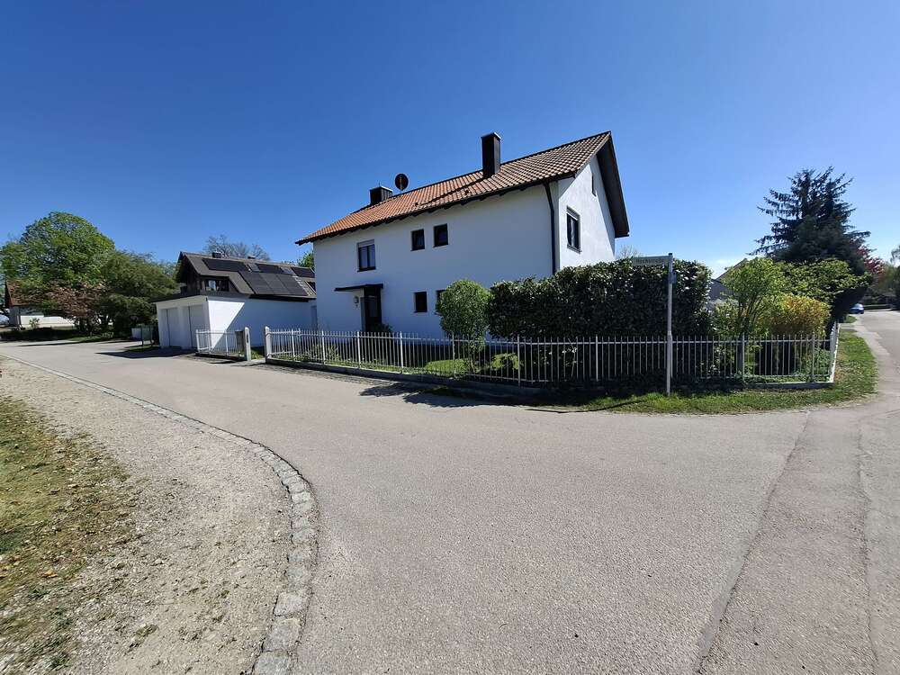 Thumbnail-Haus zum Mieten in Windach 1.980,00 € 177.98 m²