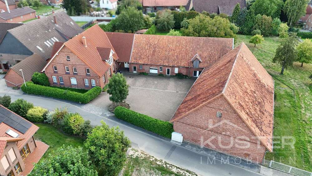 Thumbnail-Haus zum Kaufen in Lindhorst 799.000,00 € 446 m²