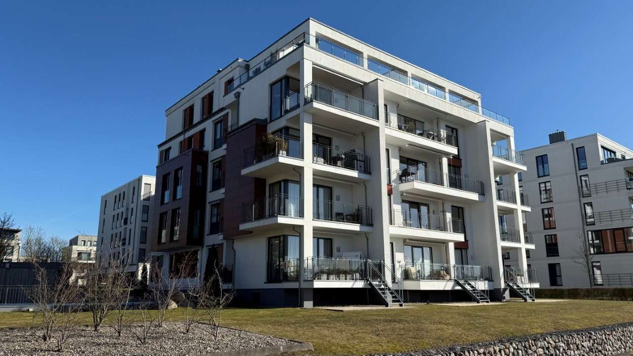 Thumbnail-Wohnung zum Kaufen in Schwerin 600.000,00 € 104.77 m²