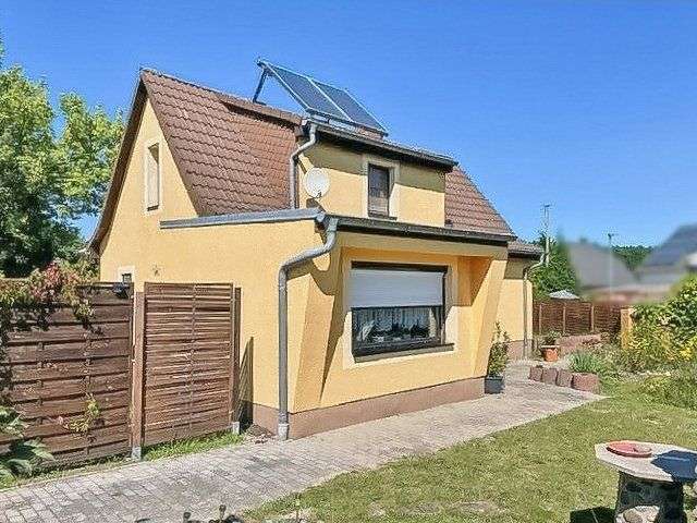 Thumbnail-Haus zum Kaufen in Frankfurt 165.000,00 € 78 m²