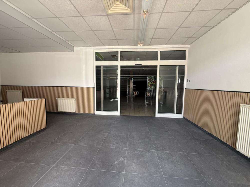 Thumbnail-Einzelhandel in Holzgerlingen 3.300,00 € 600 m²
