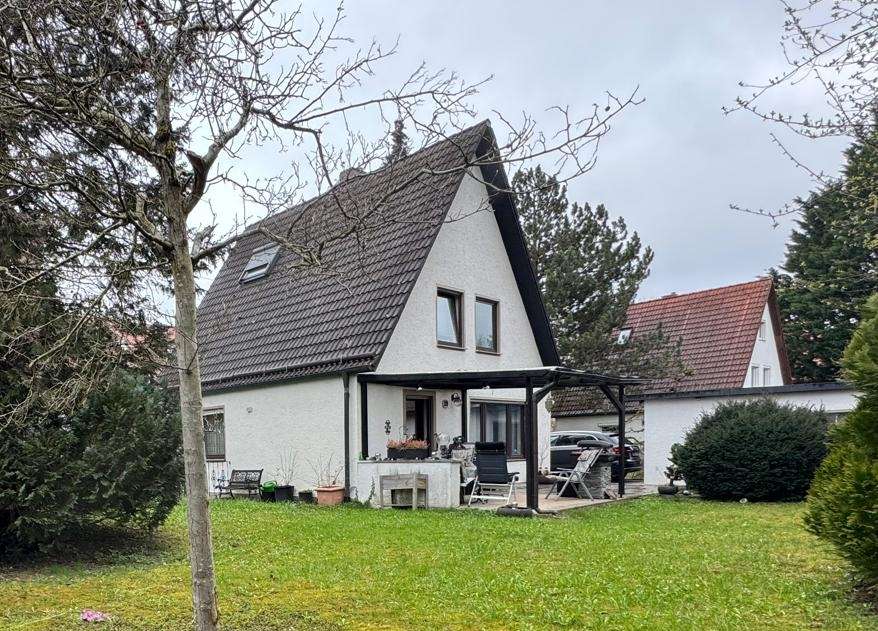 Thumbnail-Haus zum Kaufen in München 900.000,00 € 141.48 m²