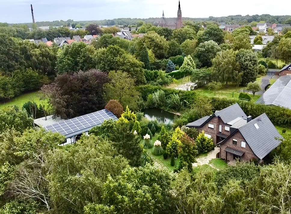 Thumbnail-Haus zum Kaufen in Grefrath 1.349.000,00 € 229.38 m²