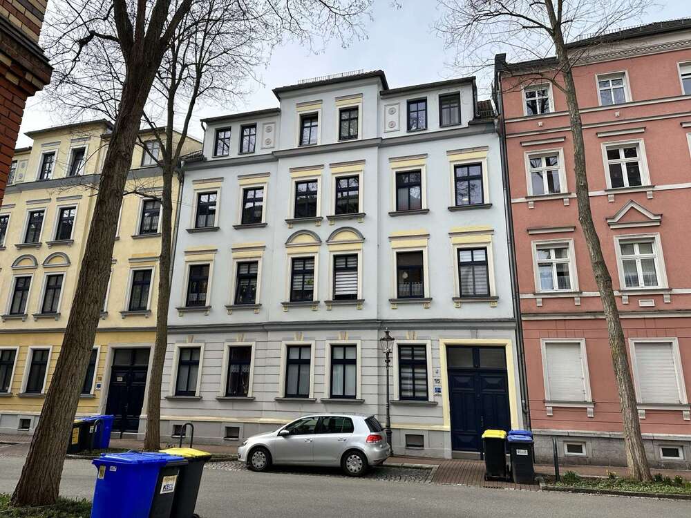 Thumbnail-Wohnung zum Kaufen in Zwickau 70.000,00 € 72.84 m²