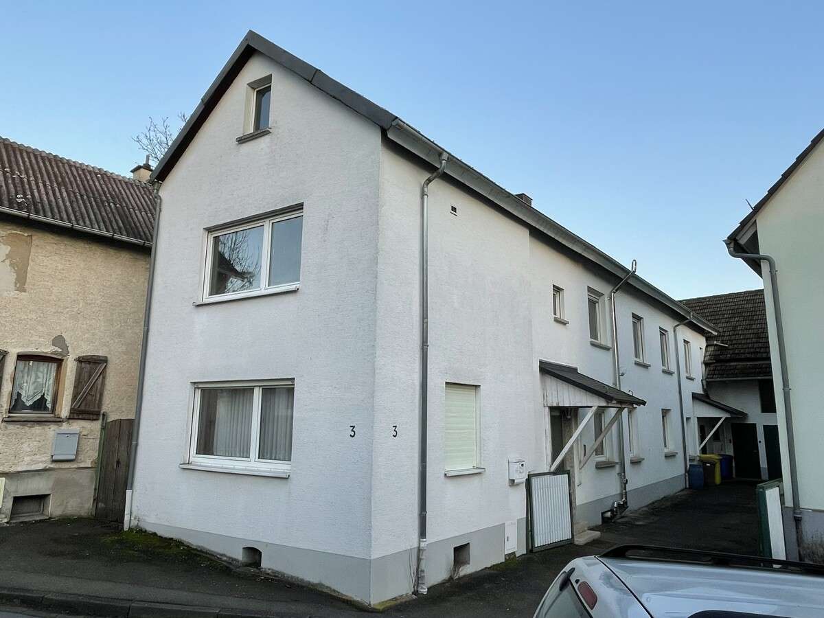 Thumbnail-Haus zum Kaufen in Wetzlar Dutenhofen 245.000,00 € 120 m²