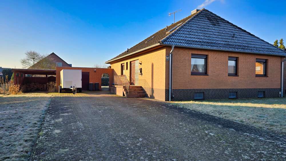 Thumbnail-Haus zum Kaufen in Wathlingen 295.000,00 € 201 m²