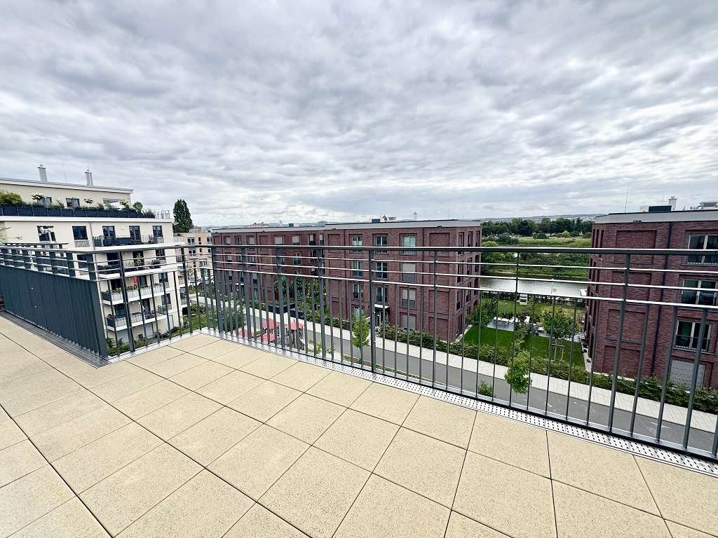 Thumbnail-Wohnung zum Mieten in Dresden 2.300,00 € 109.3 m²