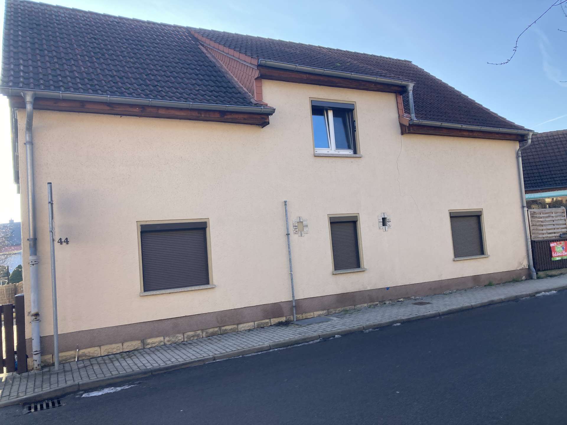 Thumbnail-Haus zum Kaufen in Teuchern 61.000,00 € 180 m²