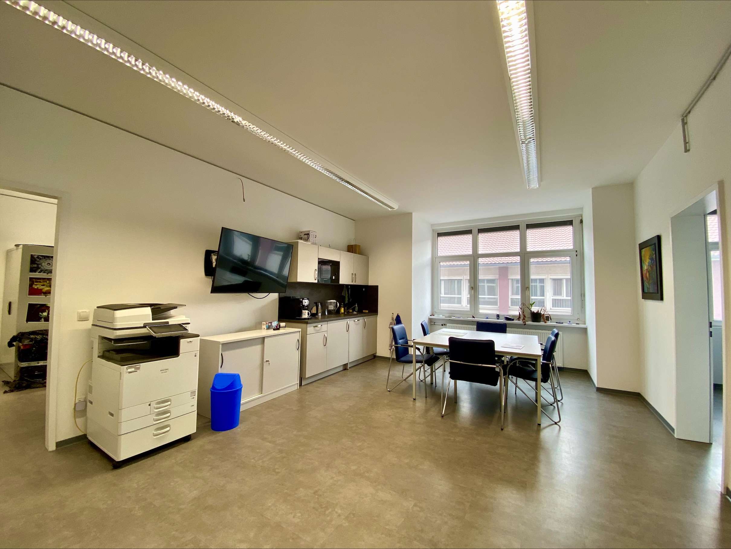 Thumbnail-Büro in Ludwigshafen 1.600,00 € 197 m²
