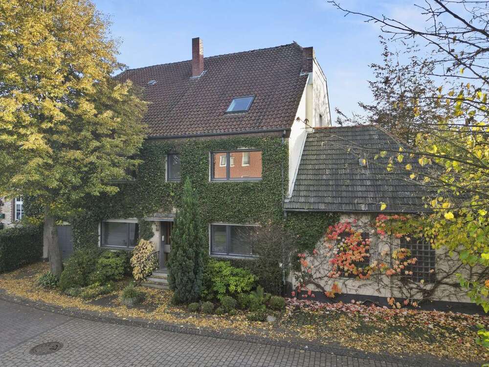 Thumbnail-Haus zum Kaufen in Schlangen 429.000,00 € 304 m²