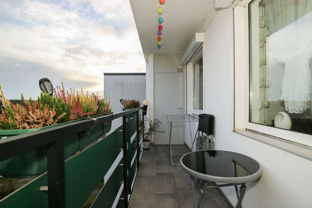 Thumbnail-Wohnung zum Kaufen in Dormagen Delhoven 165.000,00 € 64 m²