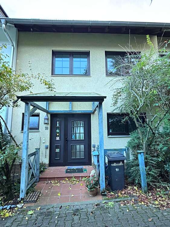 Thumbnail-Haus zum Mieten in Frankfurt 2.500,00 € 130 m²