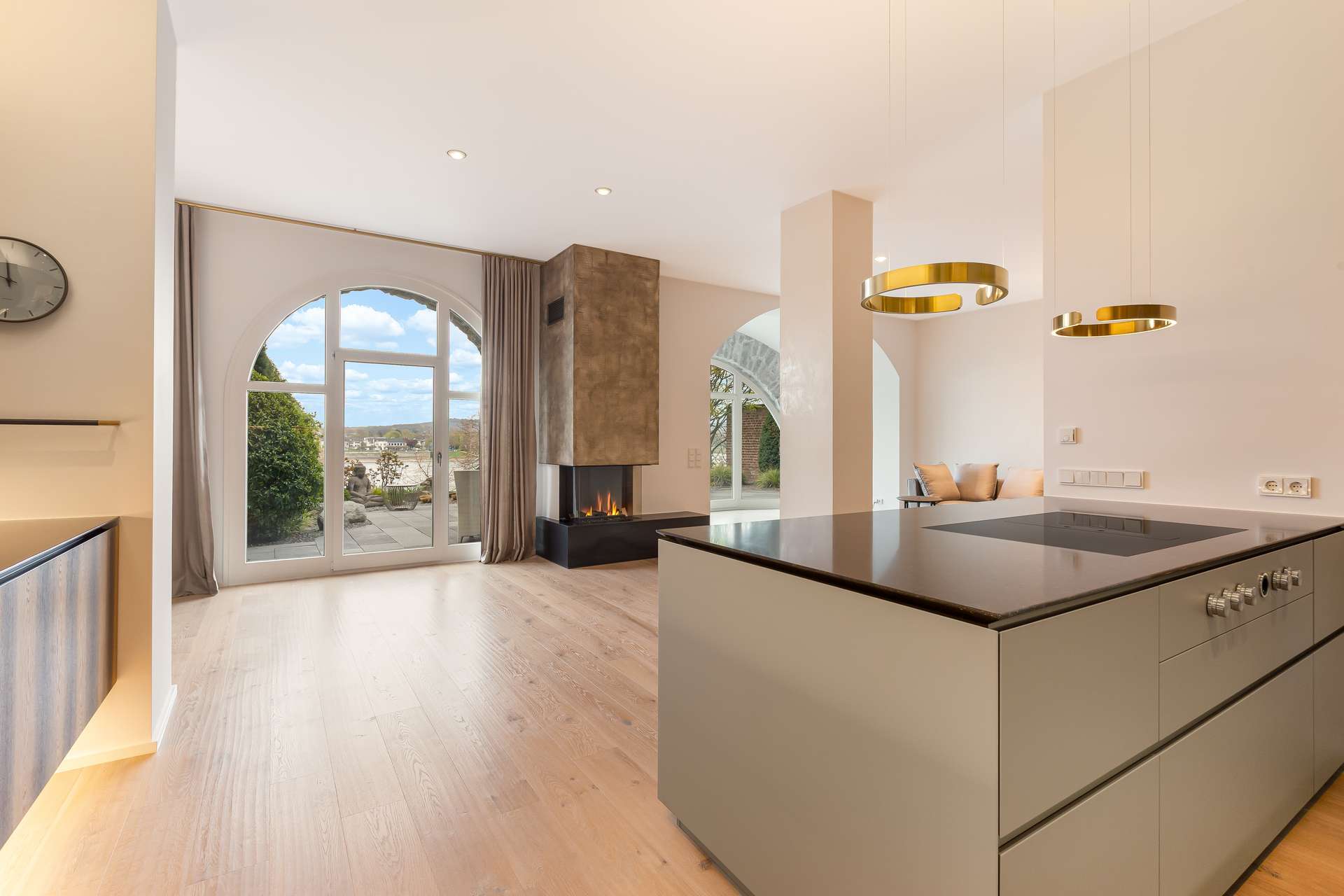 Thumbnail-Wohnung zum Kaufen in Bonn 2.550.000,00 € 225 m²