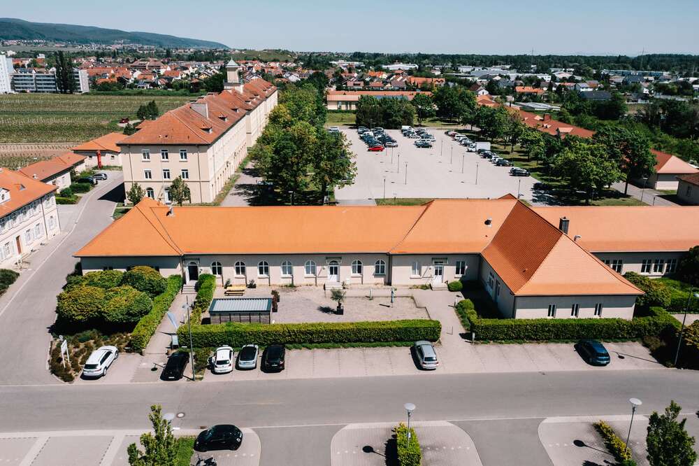 Thumbnail-Büro in Neustadt an der Weinstraße 157,00 € 750 m²