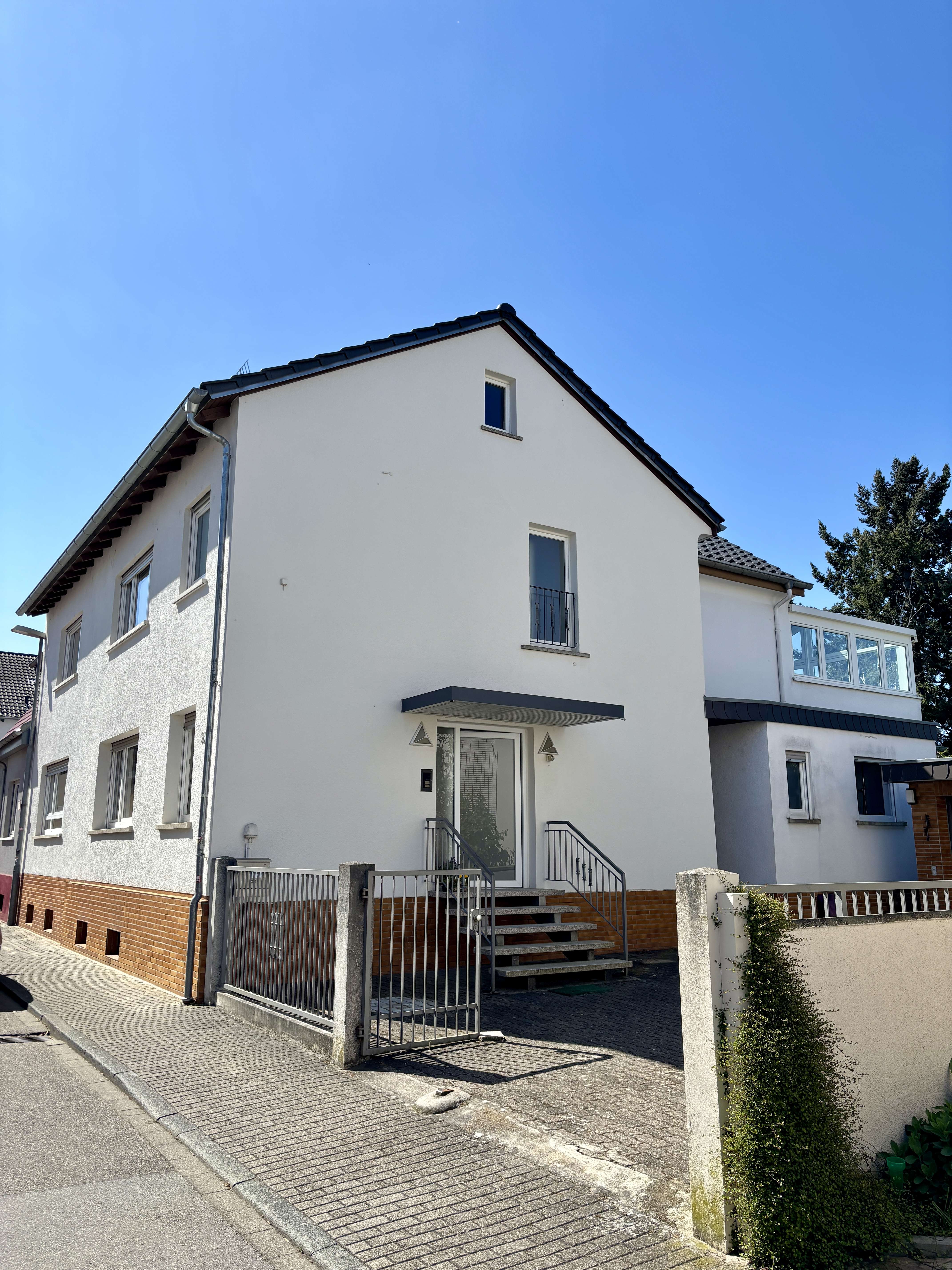 Thumbnail-Haus zum Kaufen in Sandhausen 998.900,00 € 195 m²