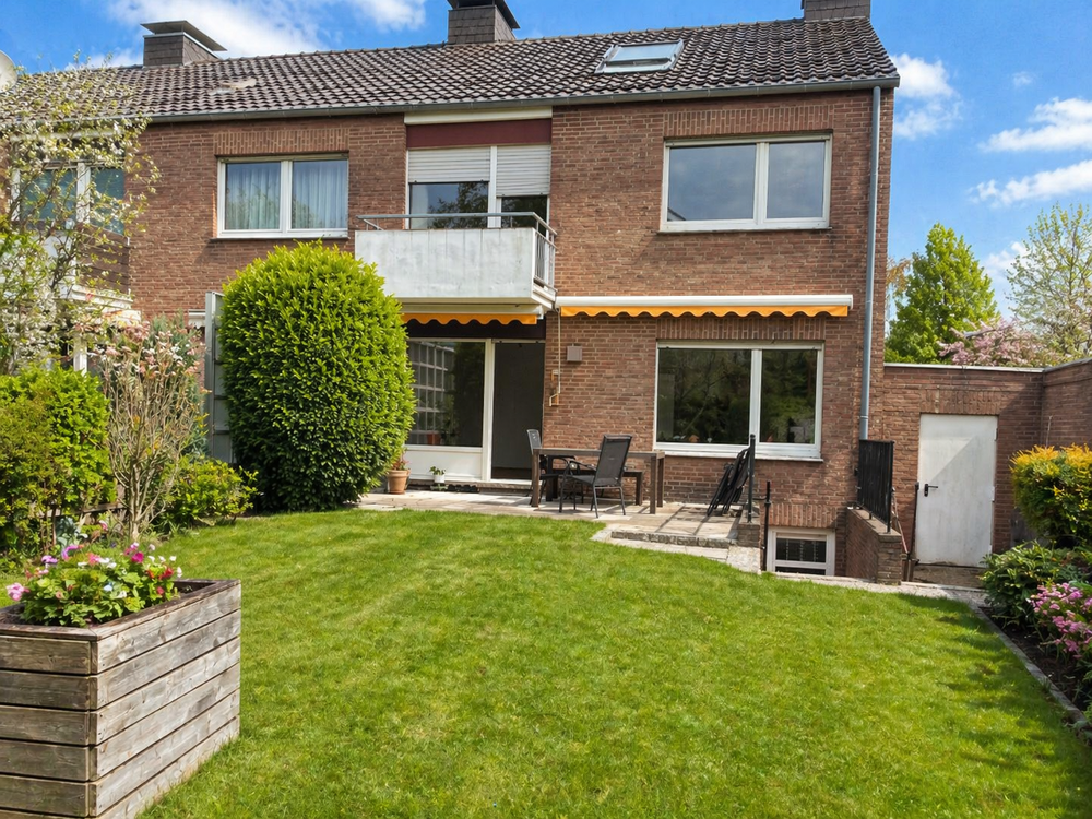 Thumbnail-Haus zum Kaufen in Krefeld 450.000,00 € 130.41 m²