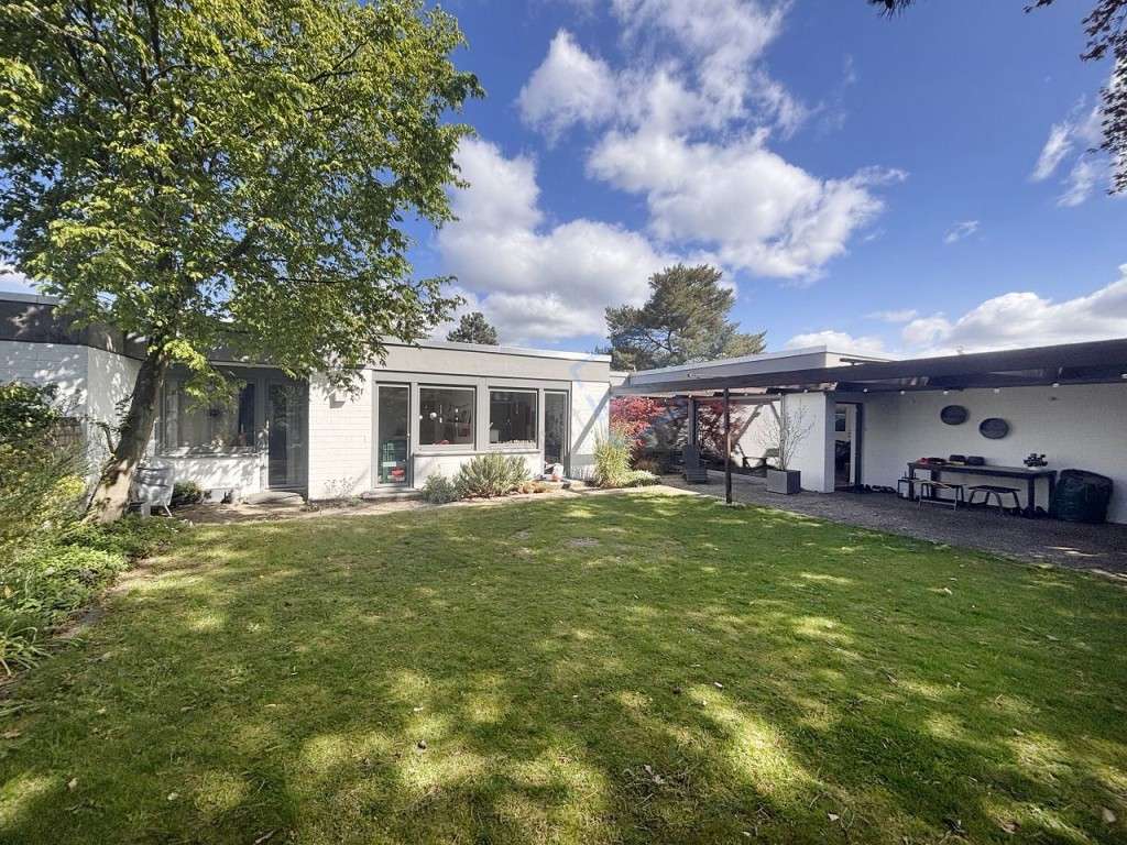 Thumbnail-Haus zum Mieten in Darmstadt 2.150,00 € 158.75 m²
